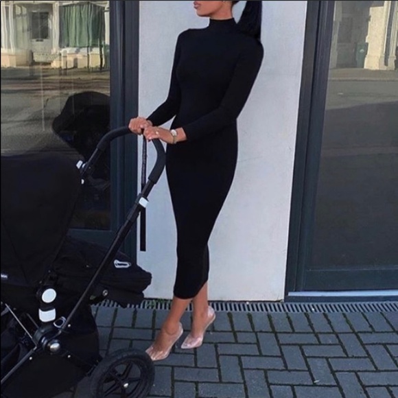 Forever 21 Dresses & Skirts - Black body con dress